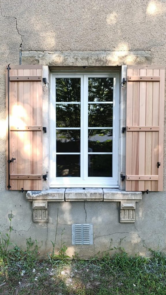 Découvrez la qualité So'Menuiserie : installation de fenêtres